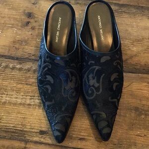 Antonio Melani Vintage Heels size 8M